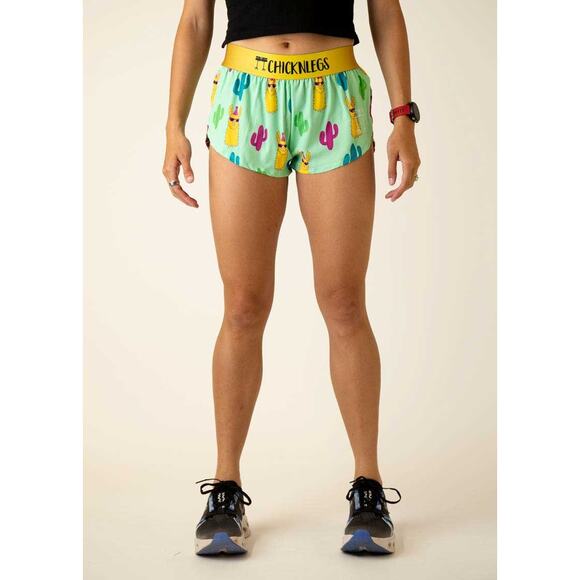 Chicknlegs Womens Green Llamas 1.5" Split Running Shorts Lined Size M - Picture 9 of 13